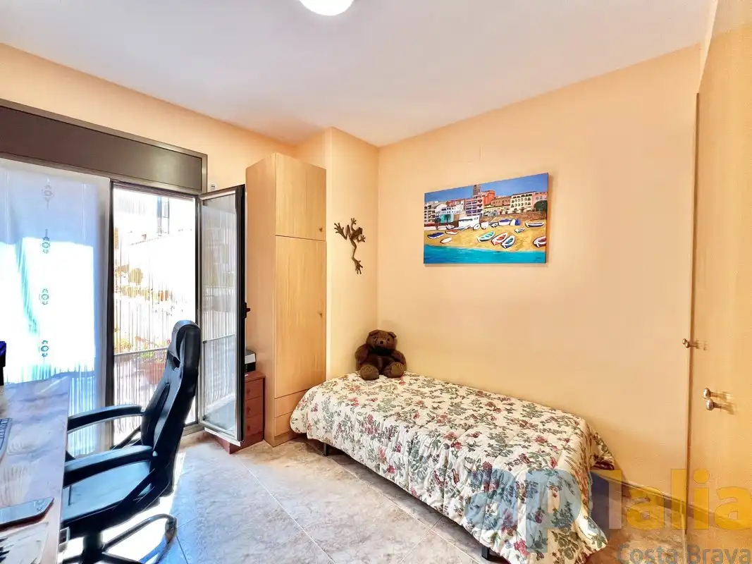 Dormitori de Casa adosada en venda en Palamós amb Aire condicionat, Calefacció i Terrassa