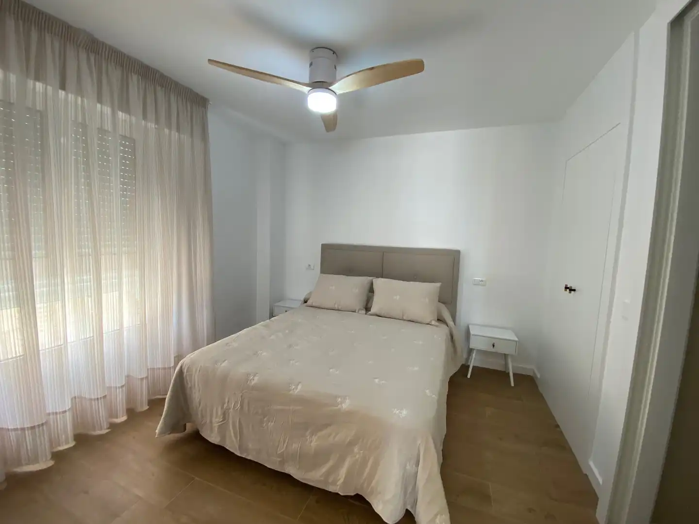 Habitación de Piso de alquiler en Alicante / Alacant con Aire acondicionado, Calefacción y Jardín privado