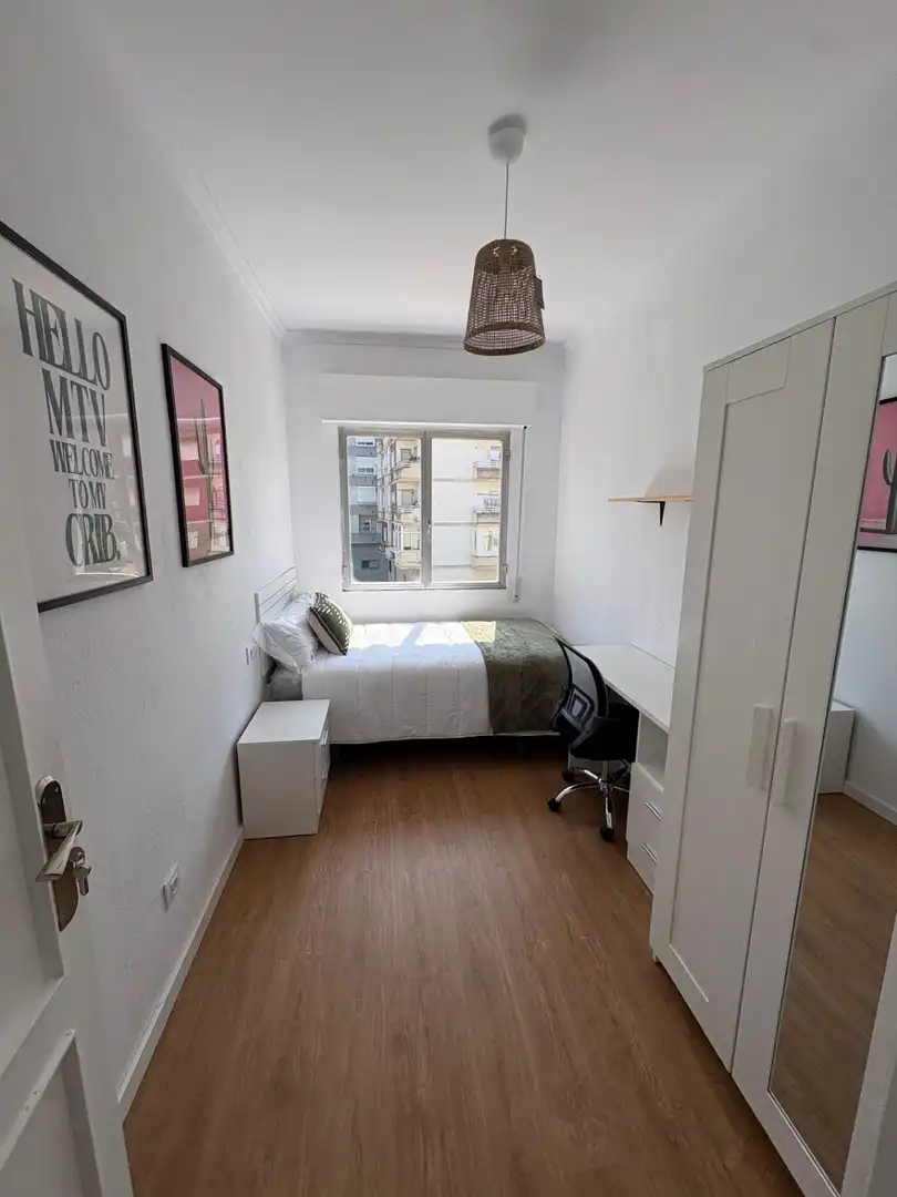 Bedroom of Flat for rent in Ourense Capital   with Heating, Furnished and Balcony