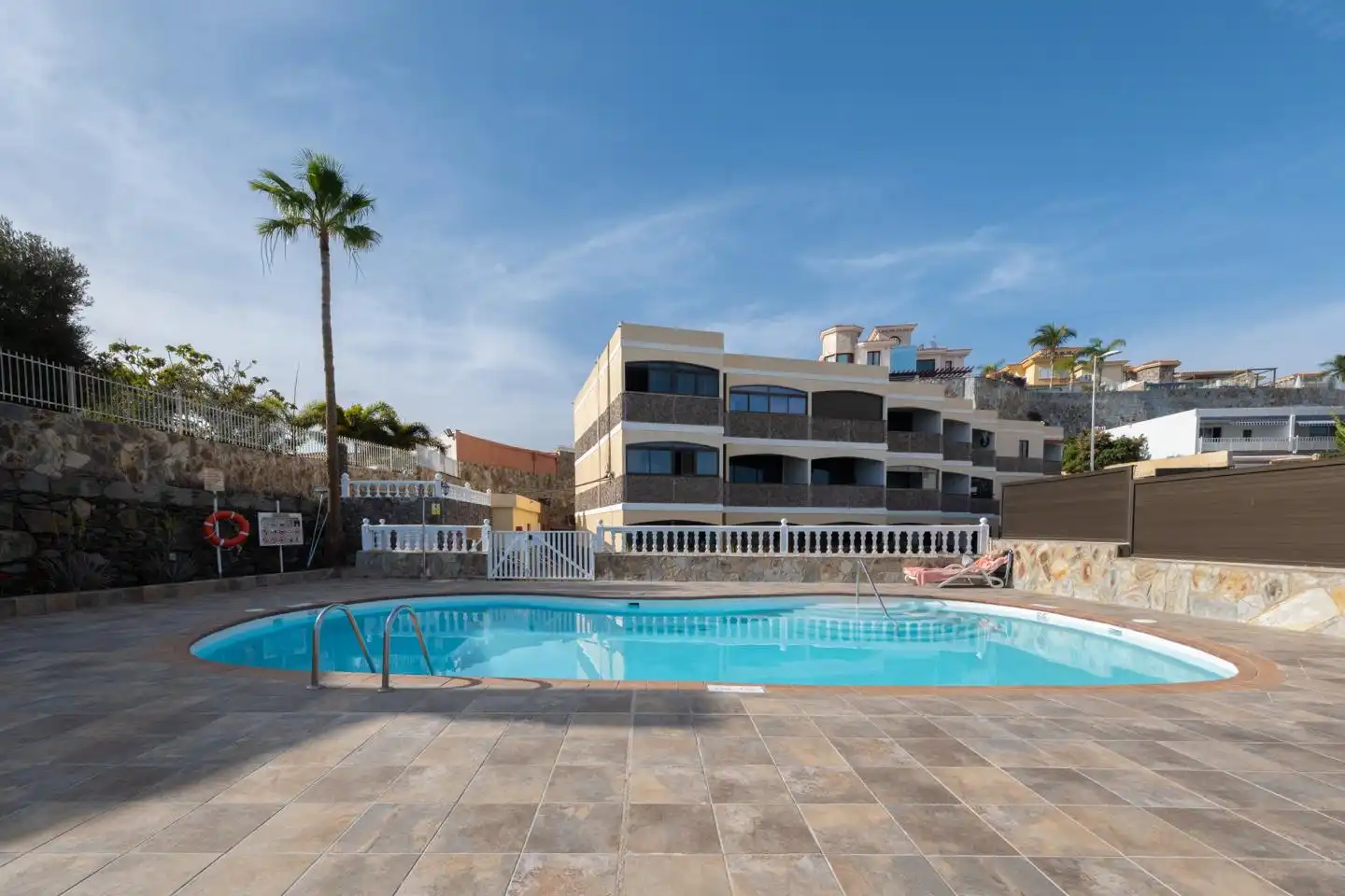 Swimming pool of Flat for rent in San Bartolomé de Tirajana