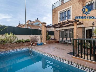 Maison jumelée avec balcon à vendre à Calle DOCTOR LOPEZ FONT