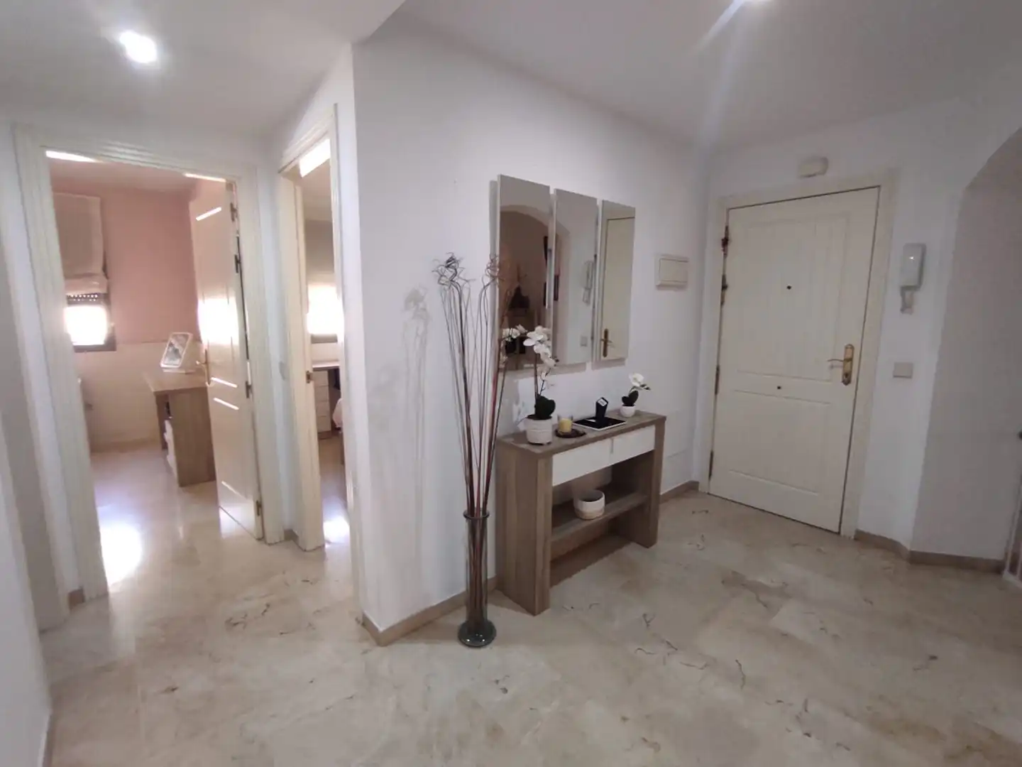 Piso en venta en Marbella con Calefacción, Terraza y Horno
