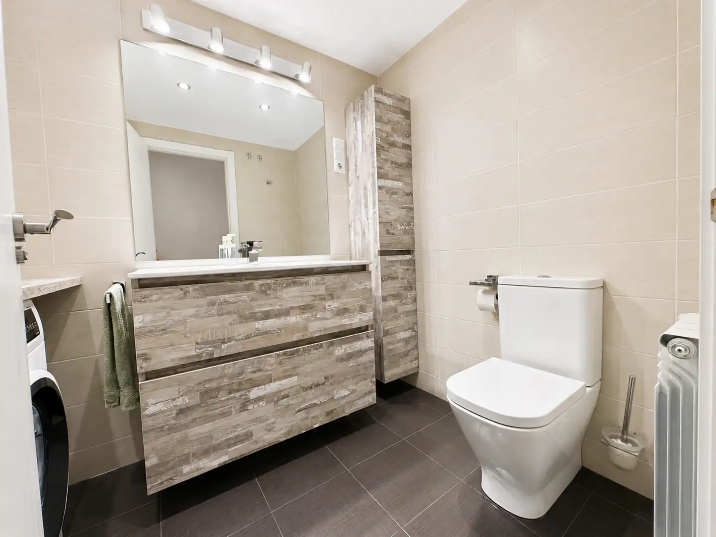 Badezimmer von Dachboden zum Verkauf in Arganda del Rey mit Klimaanlage, Heizung und Terrasse