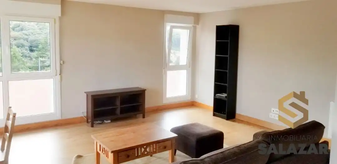 Wohnzimmer von Wohnung zur Miete in Urduliz mit Heizung und Möbliert