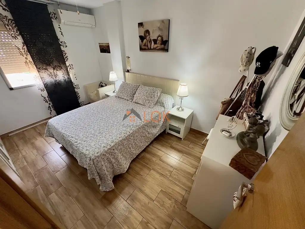 Bedroom of Flat for sale in Málaga  with Air Conditioner, Terrace and Furnished
