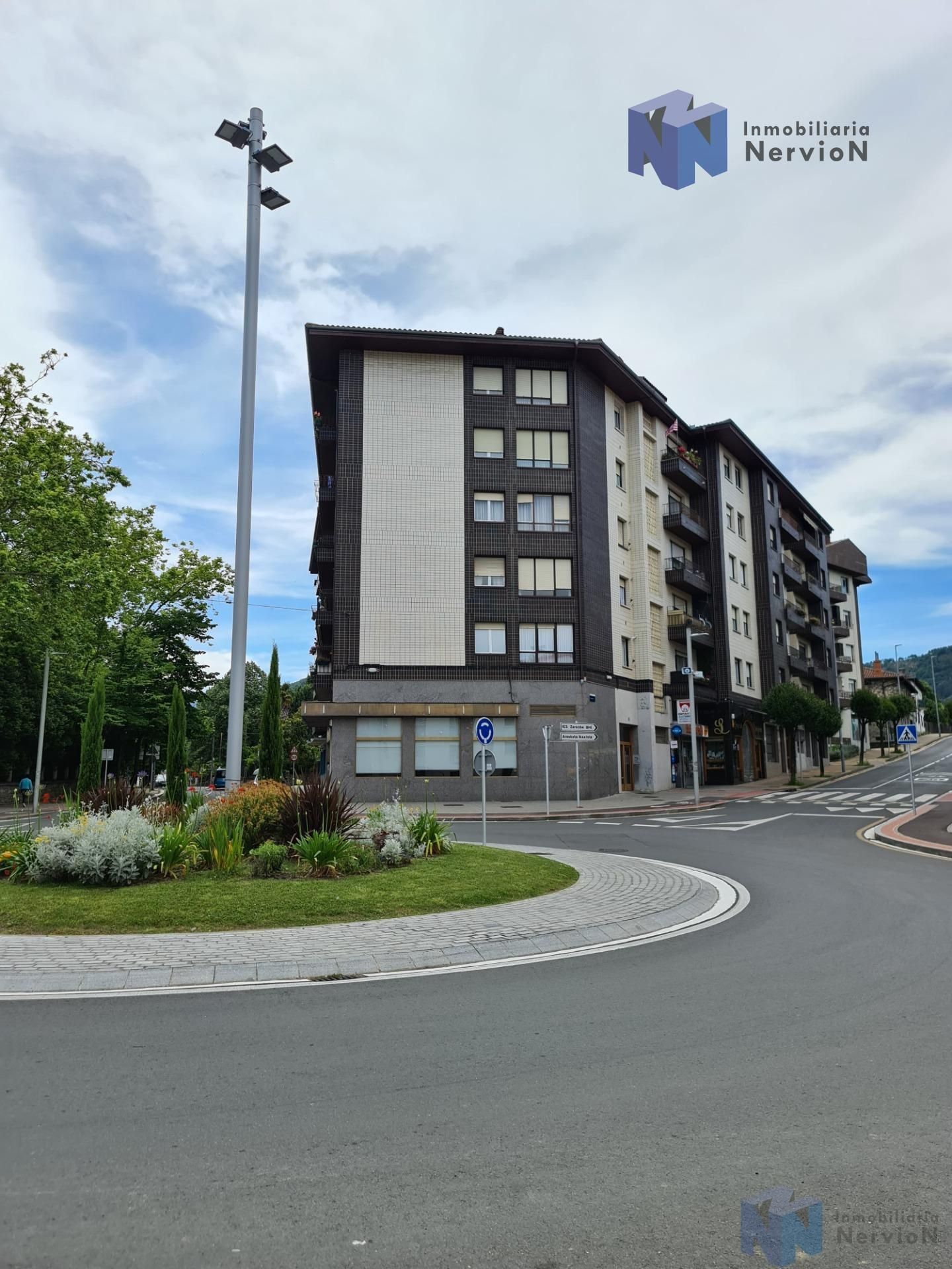 Exterior view of Premises to rent in Amurrio  with Air Conditioner