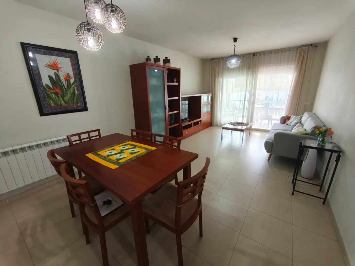 Sala de estar de Casa adosada en venta en El Rourell con Aire acondicionado, Calefacción y Jardín privado