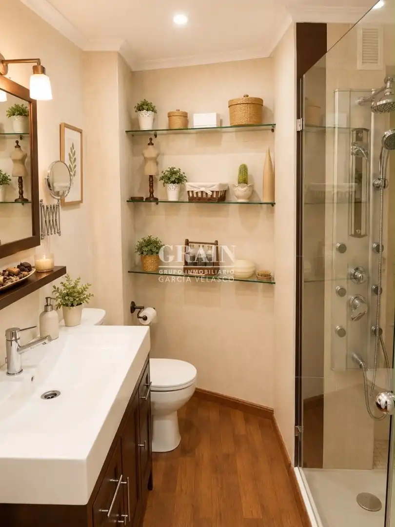 Badezimmer von Wohnung zur Miete in Albacete mit Heizung