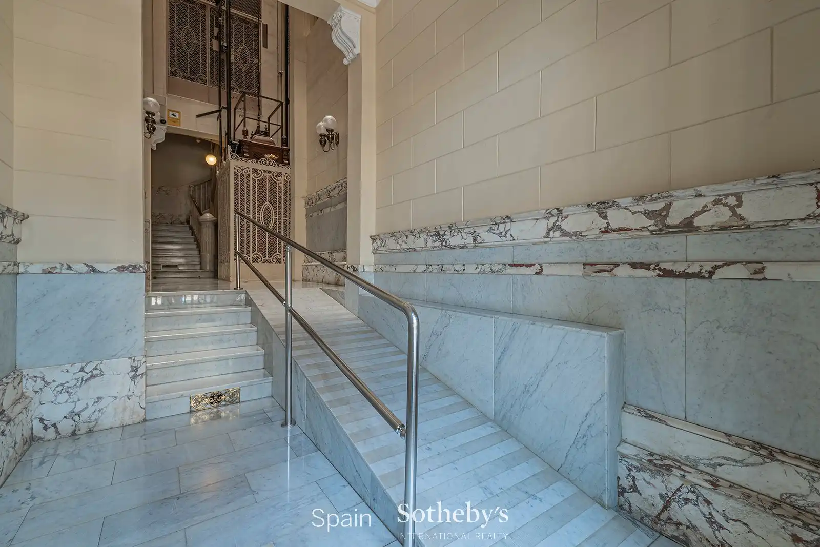 Apartment with lift for sale in Carrer d'Enric Granados, imagen 38