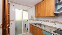 Kitchen of Flat for sale in  Granada Capital  with Heating