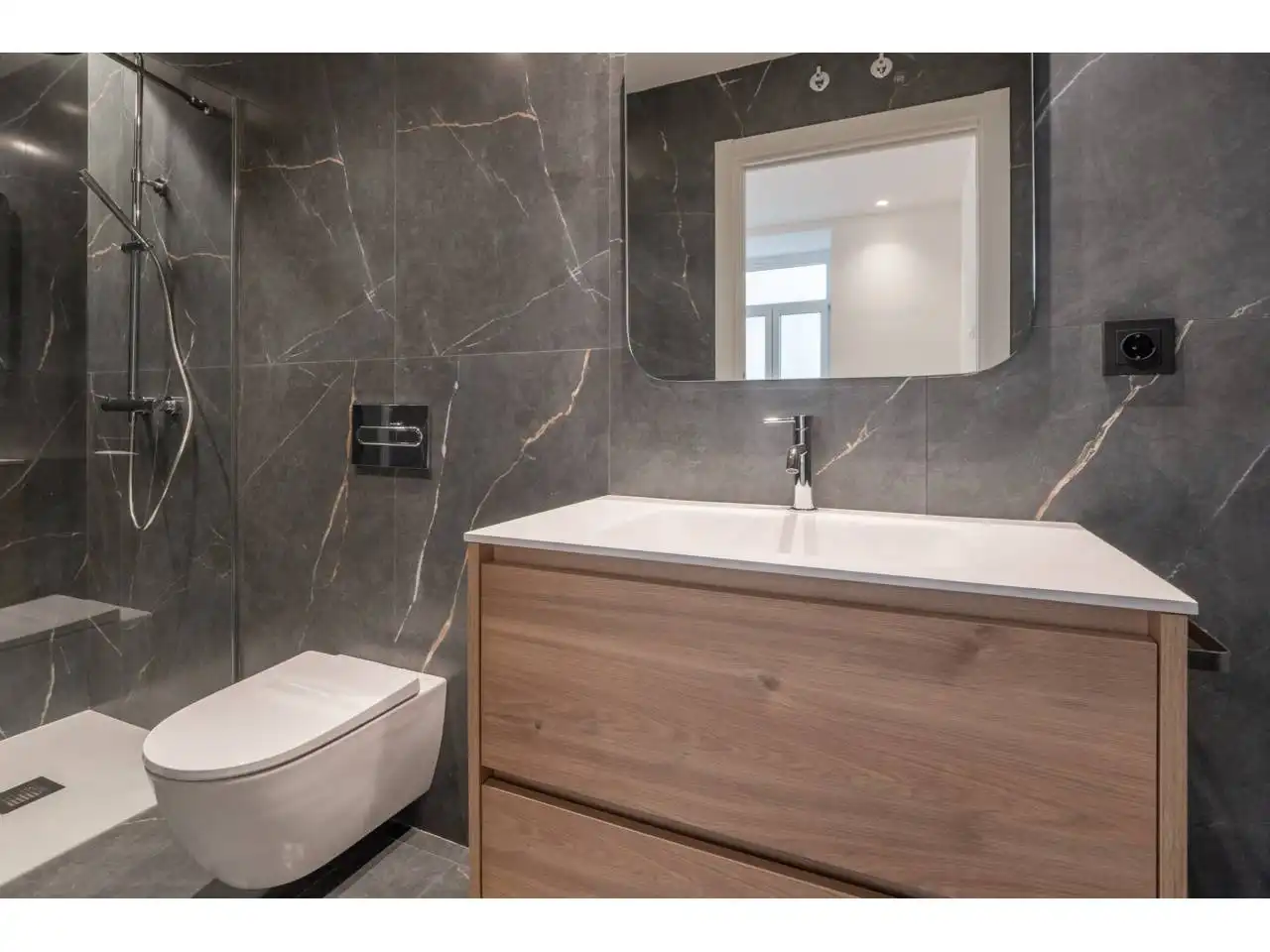 Badezimmer von Wohnung zum Verkauf in Donostia - San Sebastián  mit Heizung und Terrasse