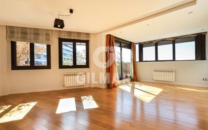 Living room of Attic for sale in  Madrid Capital  with Air Conditioner and Terrace