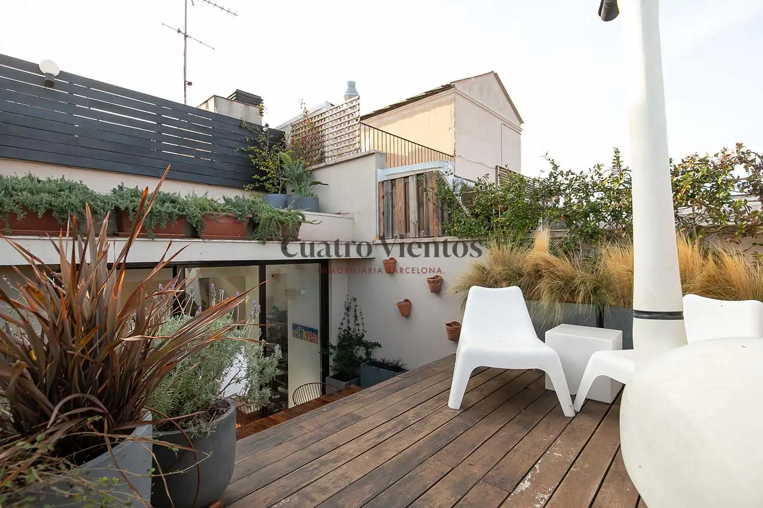 Terrassa de Àtic de lloguer en  Barcelona Capital amb Aire condicionat, Calefacció i Parquet