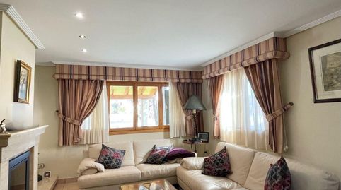 EXCLUSIVO CHALET EN EL CENTRO DE MUCHAMIEL, imatge 2