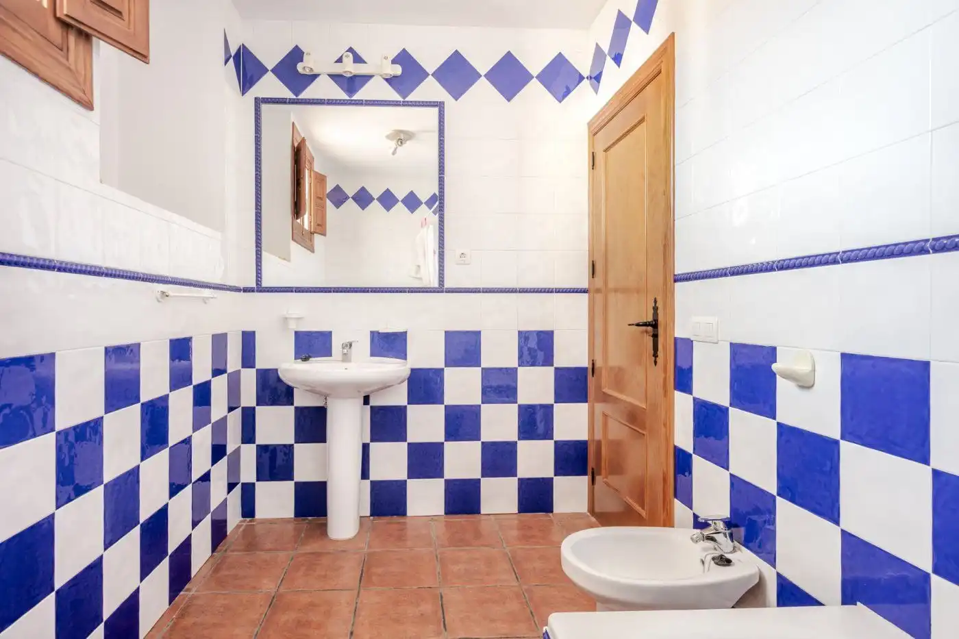 Bany de Casa o xalet en venda en El Pinar amb Aire condicionat, Jardí privat i Terrassa