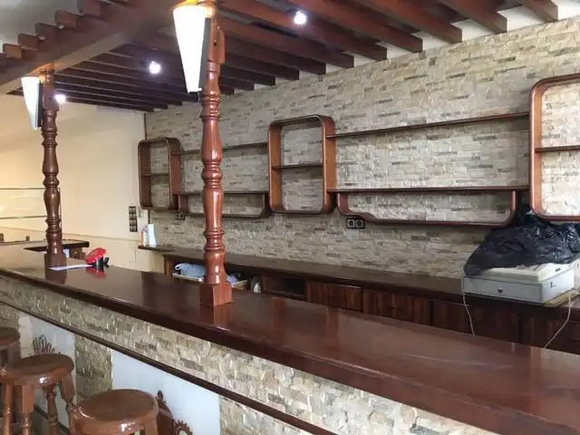 Local comercial en venta en La Bisbal d'Empordà, imagen 2