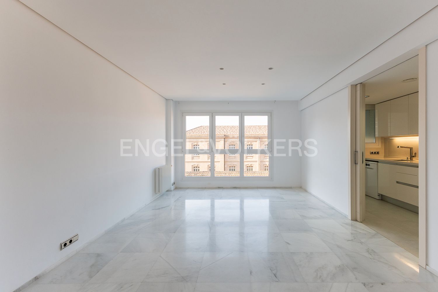 Sala d'estar de Apartament de lloguer en  Valencia Capital amb Aire condicionat, Calefacció i Moblat