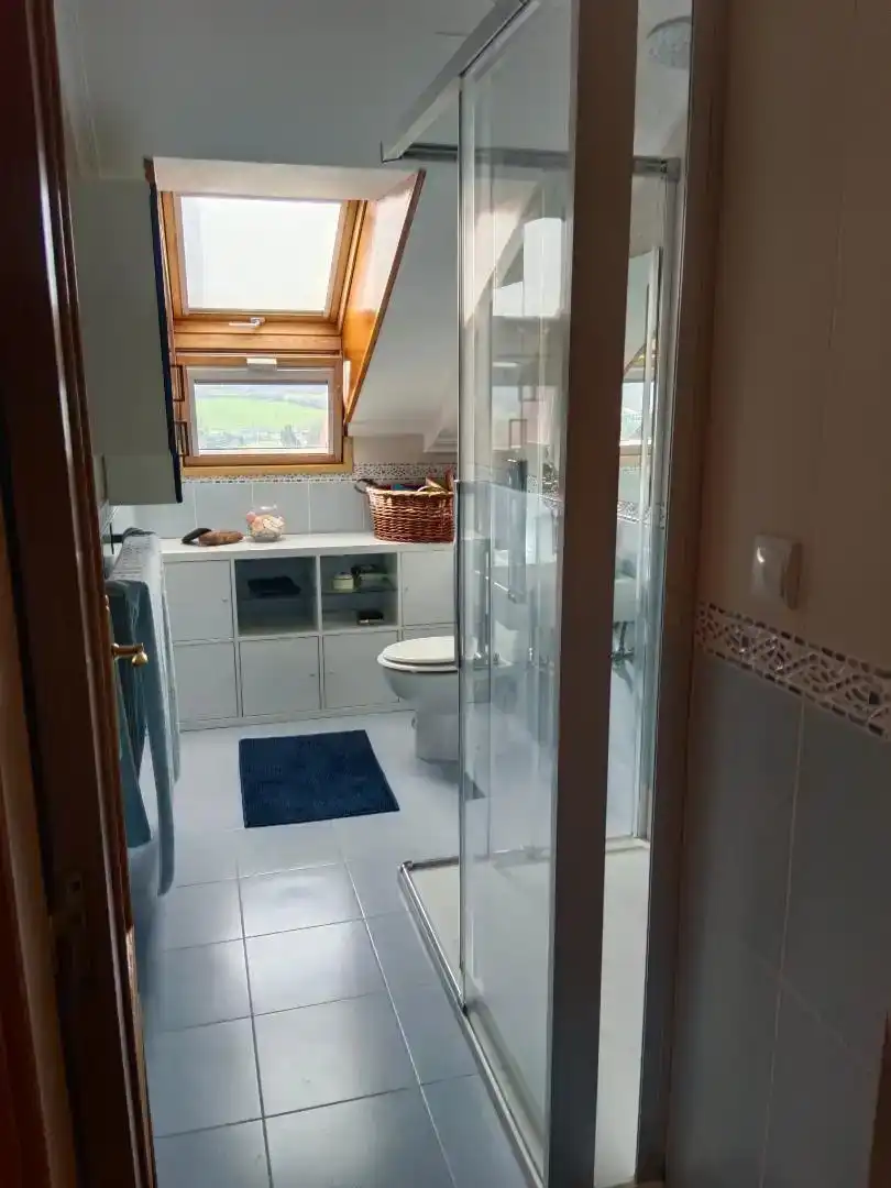 Bathroom of Flat for rent in Carreño  with Parquet flooring, Furnished and Oven
