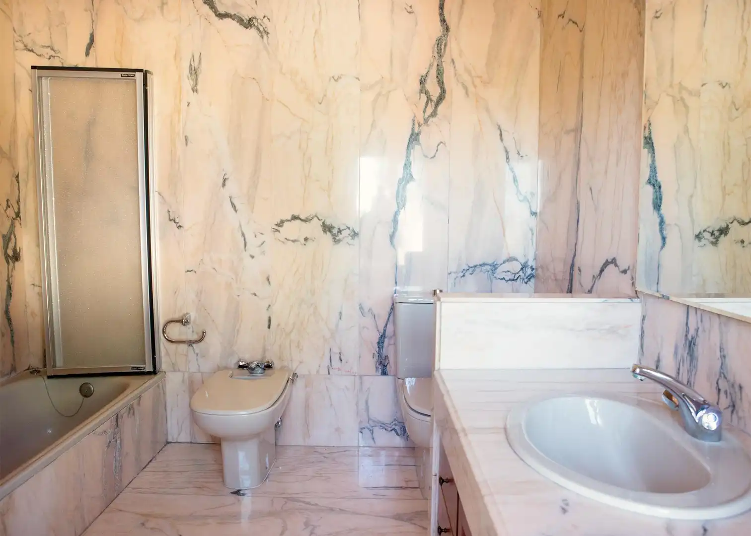 Bathroom of Houses for sale in Salamanca  with Heating and Terrace