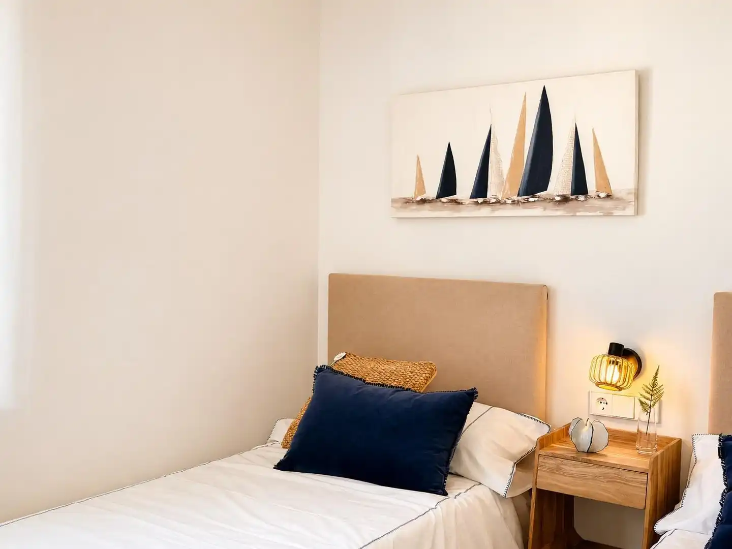 Habitación de Casa adosada en venta en Murcia con Aire acondicionado, Calefacción y Jardín privado