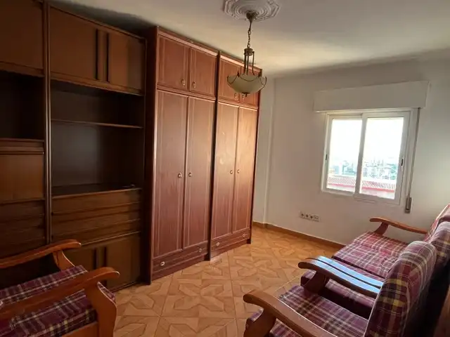 Dormitori de Pis en venda en Santander amb Moblat, Forn i Rentadora