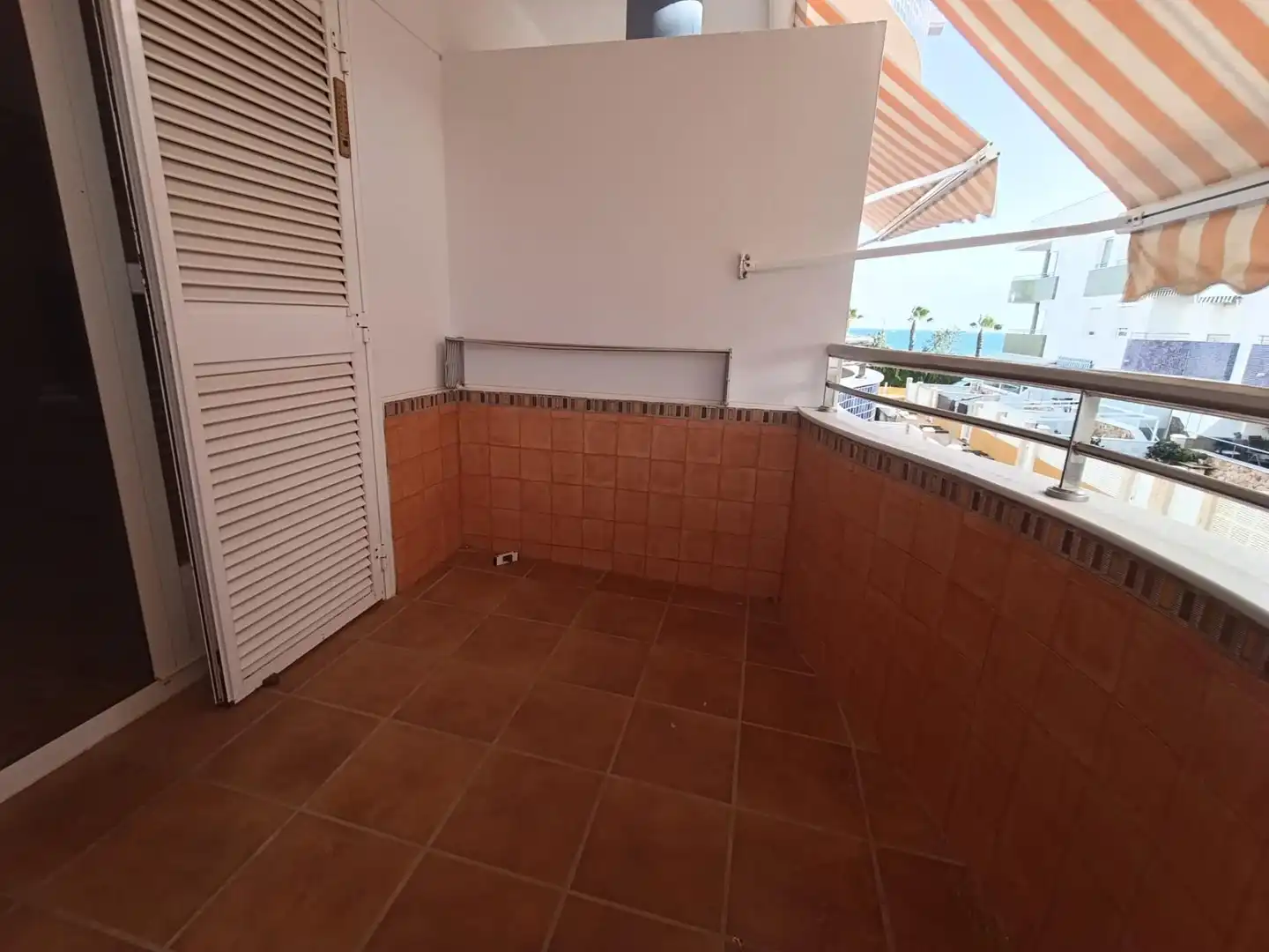 Terrassa de Pis de lloguer en El Ejido amb Aire condicionat, Moblat i Balcó