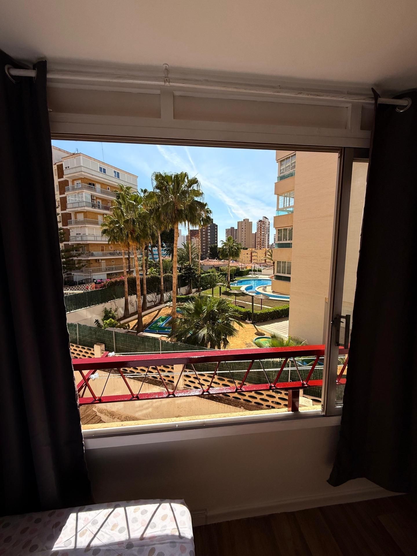 Vista exterior de Estudio en venta en Benidorm con Aire acondicionado, Terraza y Piscina comunitaria