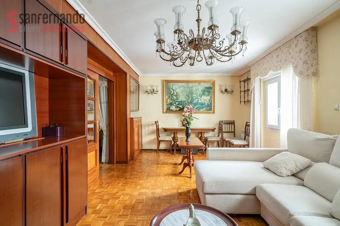 Sala d'estar de Pis en venda en Santander amb Calefacció i Parquet