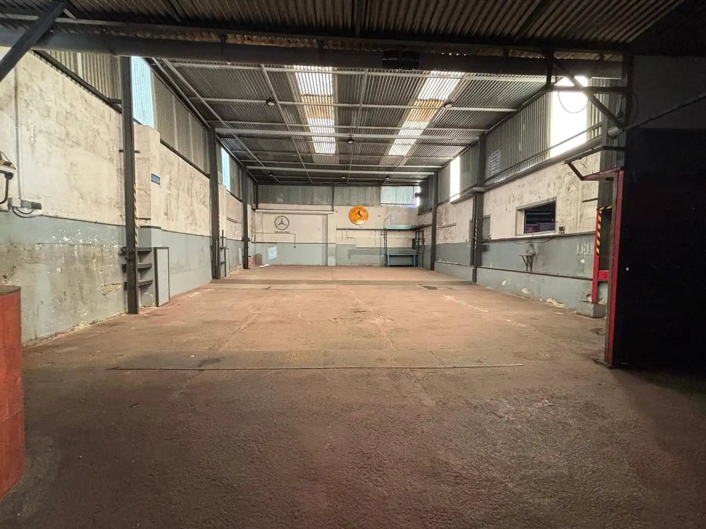 Industrial building for sale in Bollullos de la Mitación
