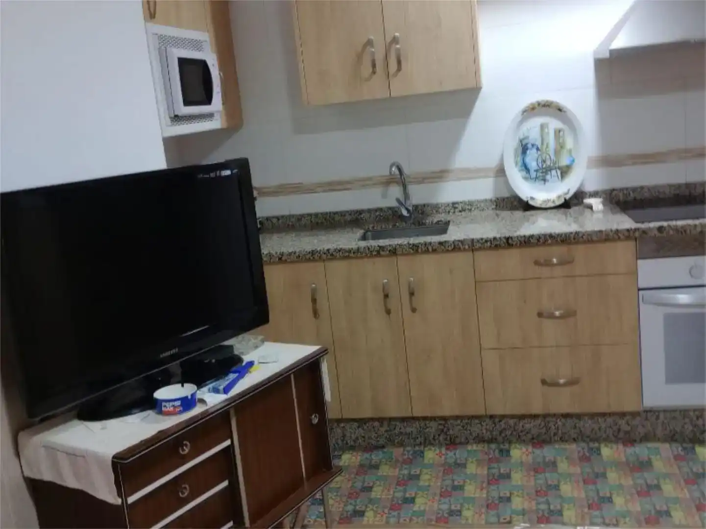 Cuina de Casa adosada en venda en Monterrubio de la Serena amb Jardí privat, Moblat i Forn