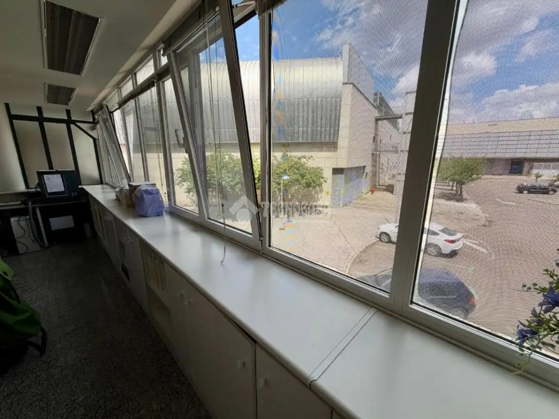 Vista exterior de Piso en venta en León Capital  con Calefacción, Terraza y Trastero