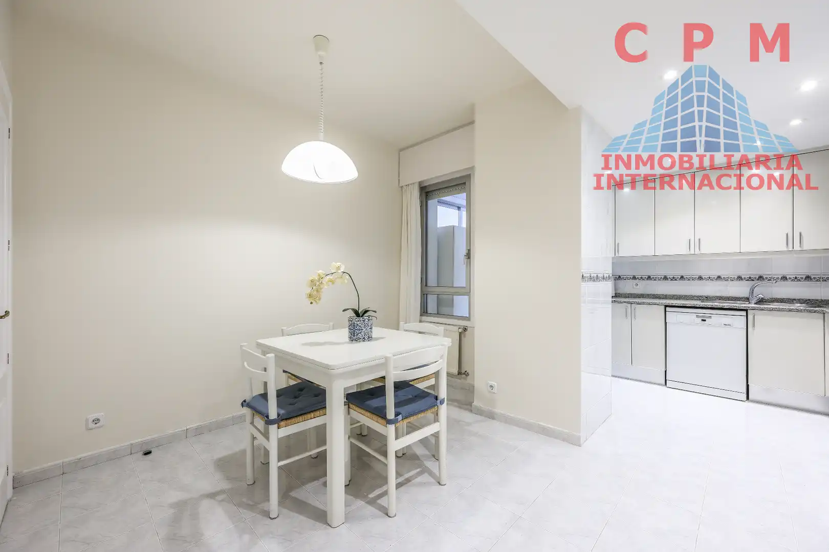 Comedor de Piso de alquiler en Madrid con Aire acondicionado, Calefacción y Parquet