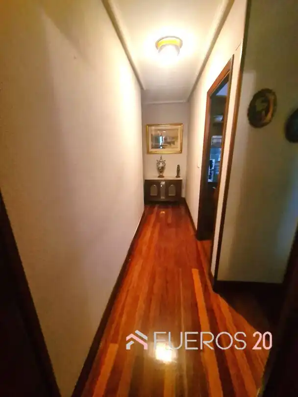 Piso en venta en Barakaldo  con Calefacción, Terraza y Trastero