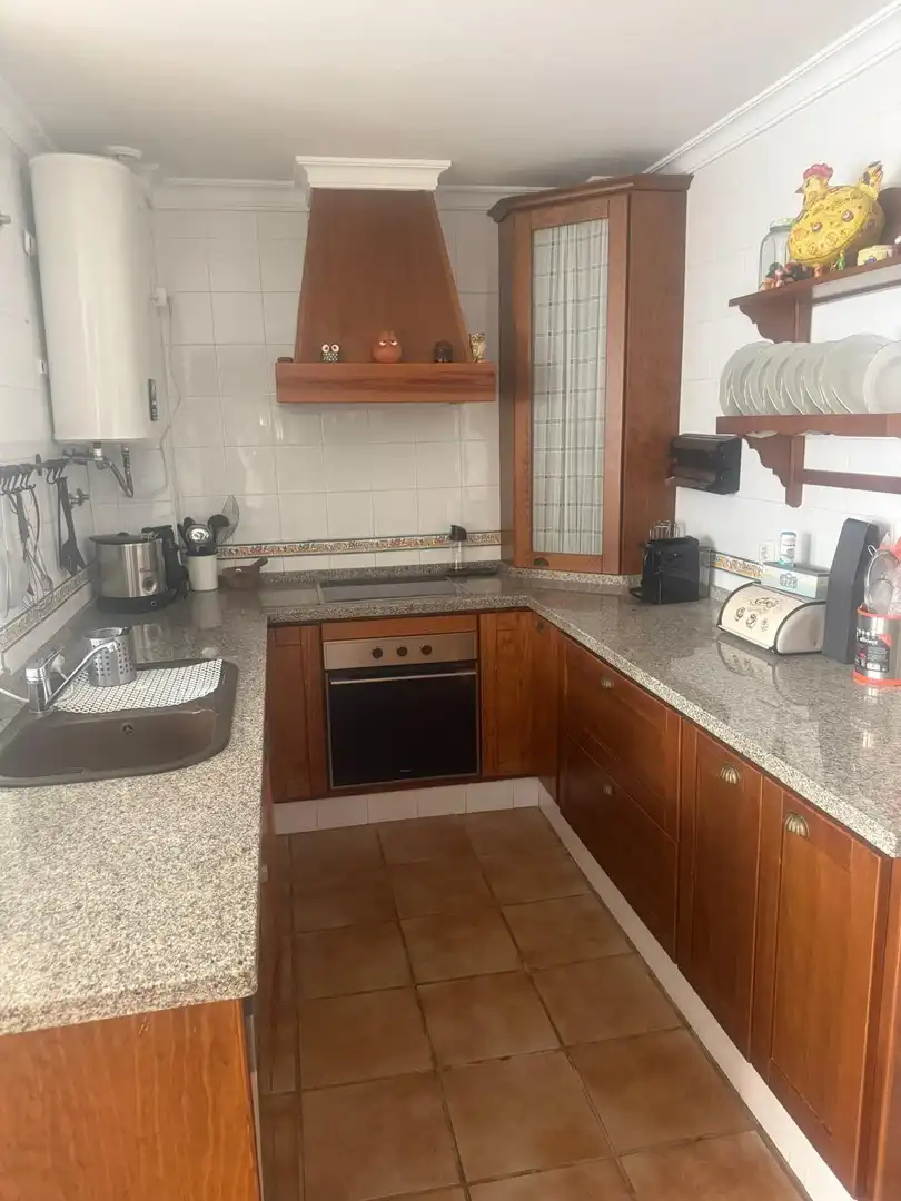 Adossat amb terrassa en venda a Núcleo urbano, imagen 12
