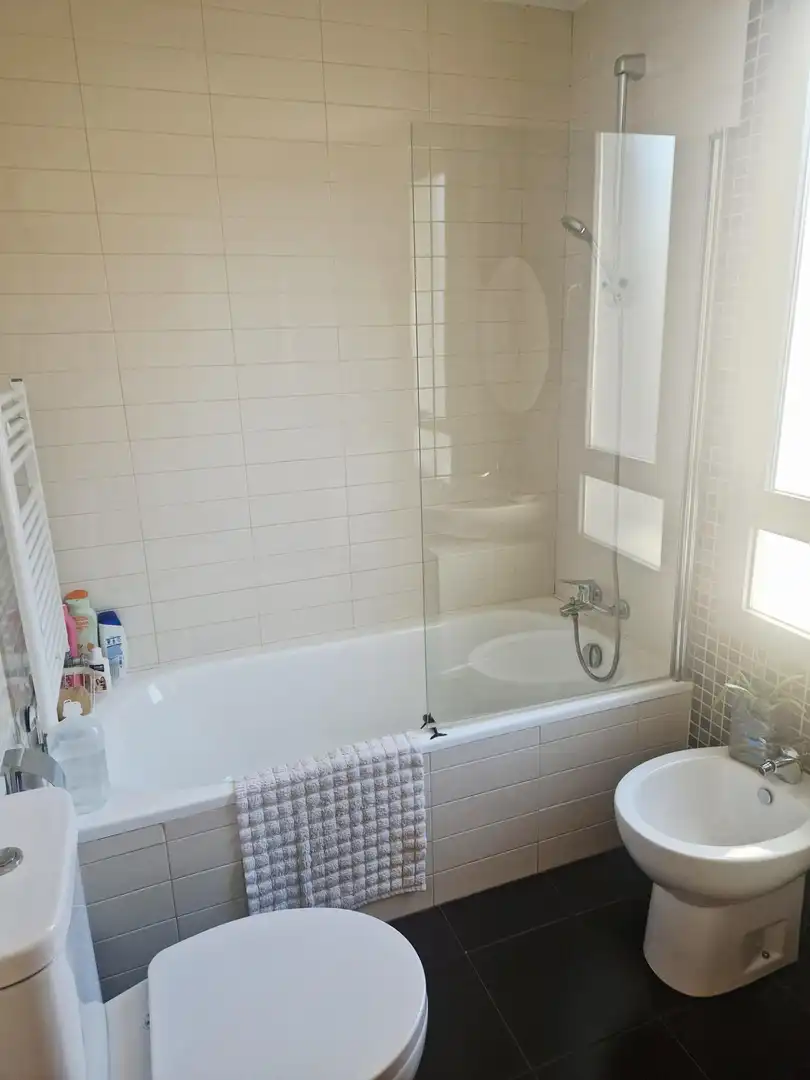 Baño de Casa adosada en venta en Ciudad Real con Calefacción, Jardín privado y Terraza