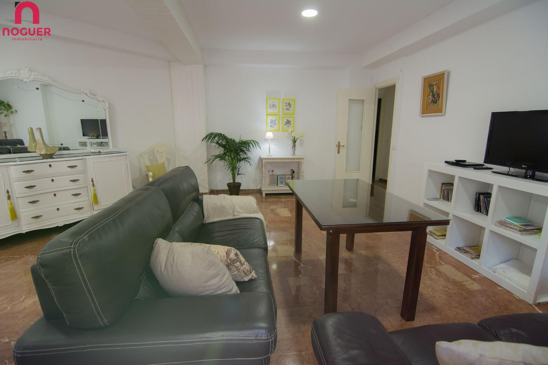 Sala d'estar de Pis en venda en  Córdoba Capital amb Aire condicionat i Terrassa