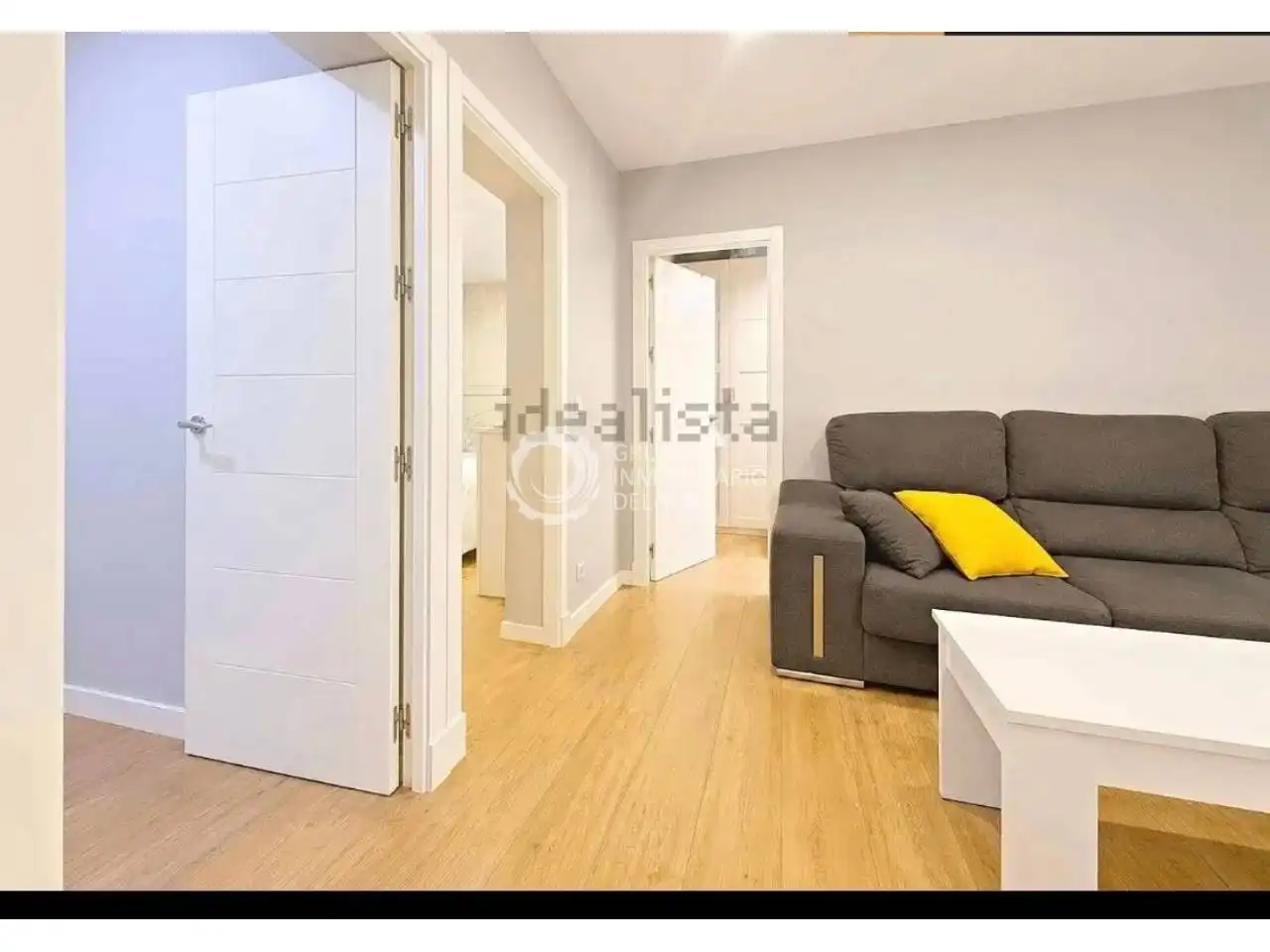 Habitación de Piso en venta en Cádiz con Terraza y Alarma