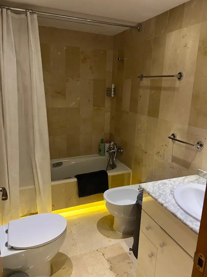 Badezimmer von Wohnungen zur Miete in San Pedro de Alcántara