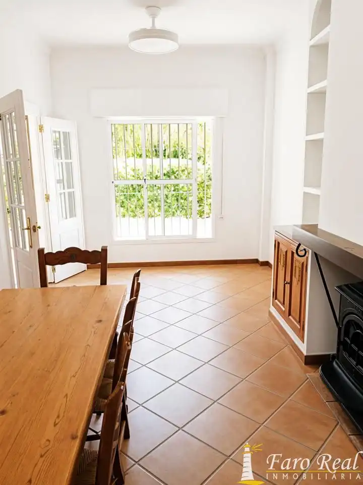 Menjador de Casa o xalet en venda en Sanlúcar de Barrameda amb Aire condicionat, Terrassa i Traster