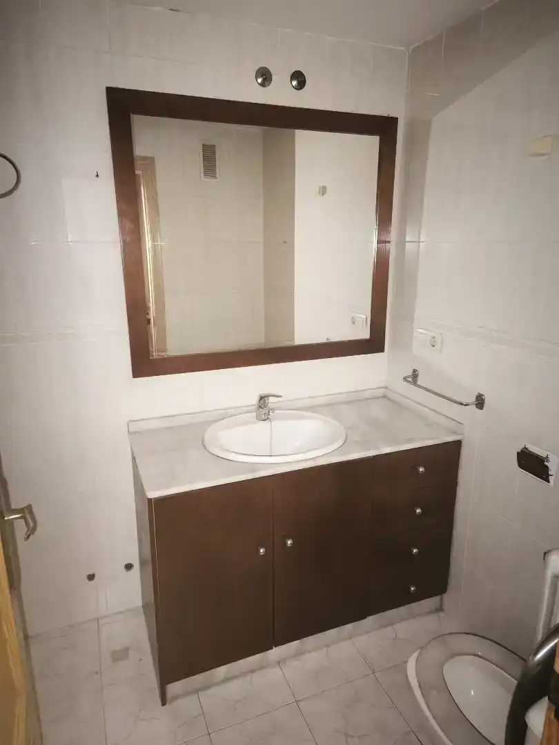 Bany de Apartament en venda en  Albacete Capital