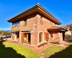 Vista exterior de Casa o xalet en venda en Girona Capital amb Calefacció, Jardí privat i Traster