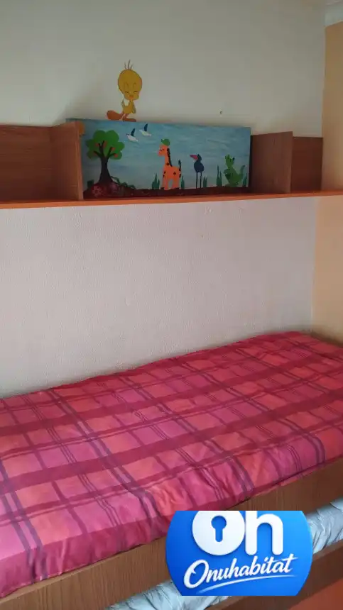 Dormitori de Pis en venda en Huelva amb Aire condicionat, Moblat i Balcó