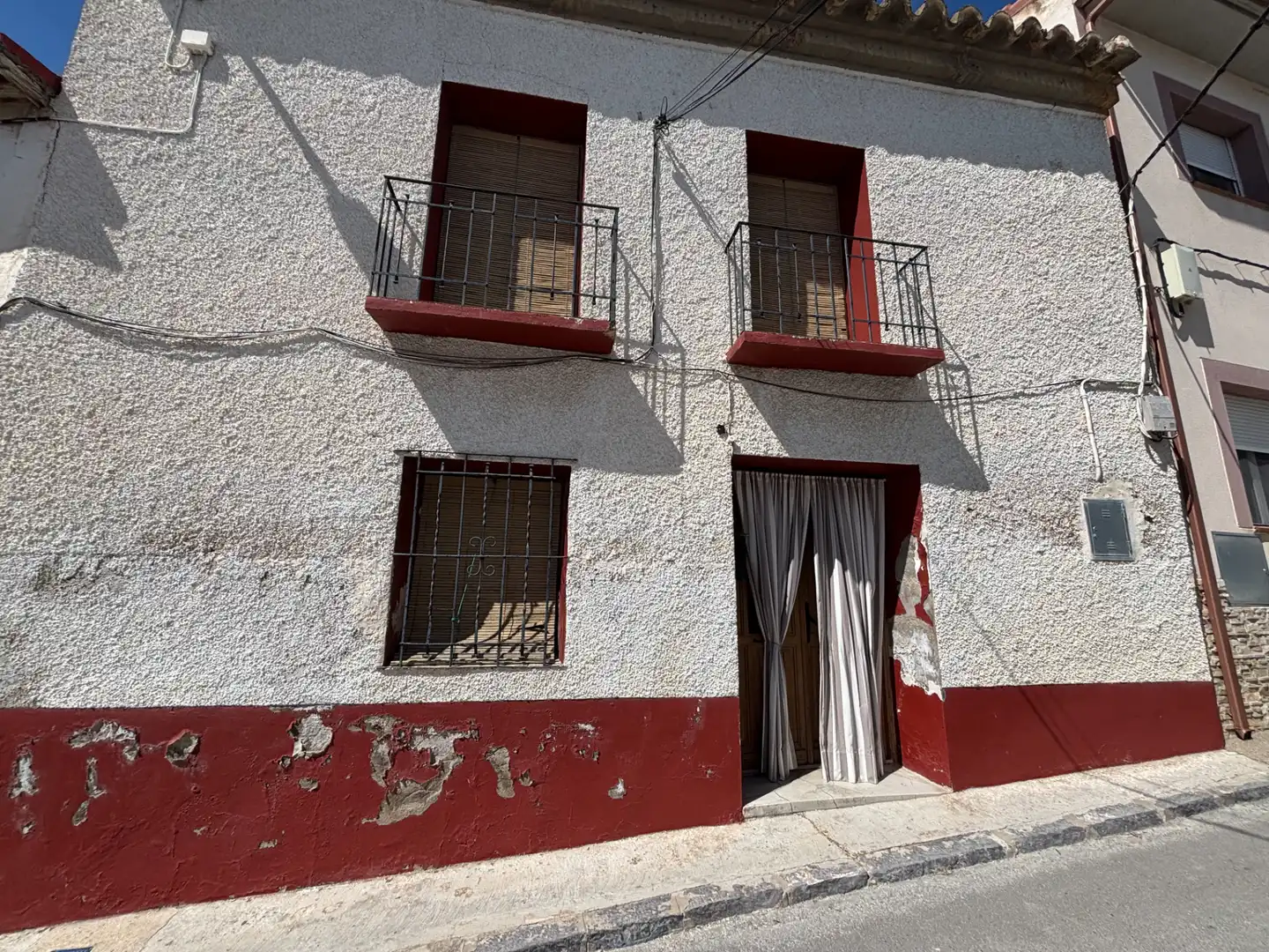 Vista exterior de Casa o xalet en venda en Monegrillo amb Jardí privat, Terrassa i Moblat