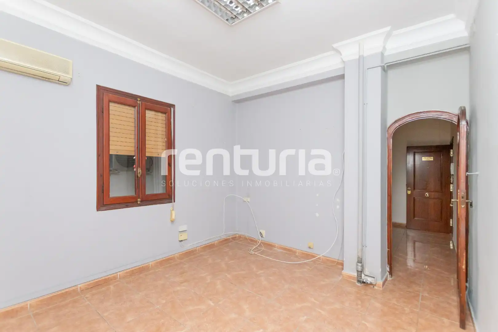 Habitación de Oficina de alquiler en Valencia con Aire acondicionado