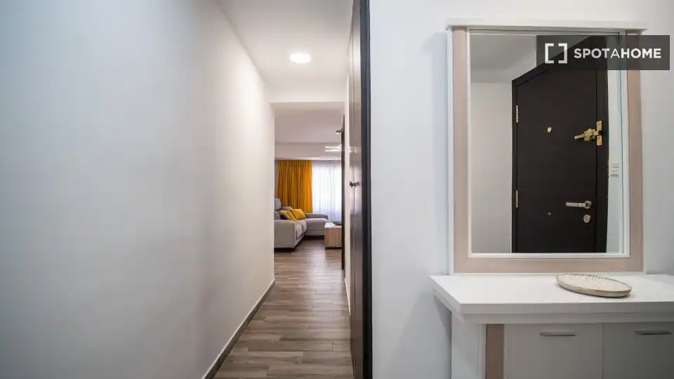 Piso con terraza en alquiler en Jesús, imagen 3