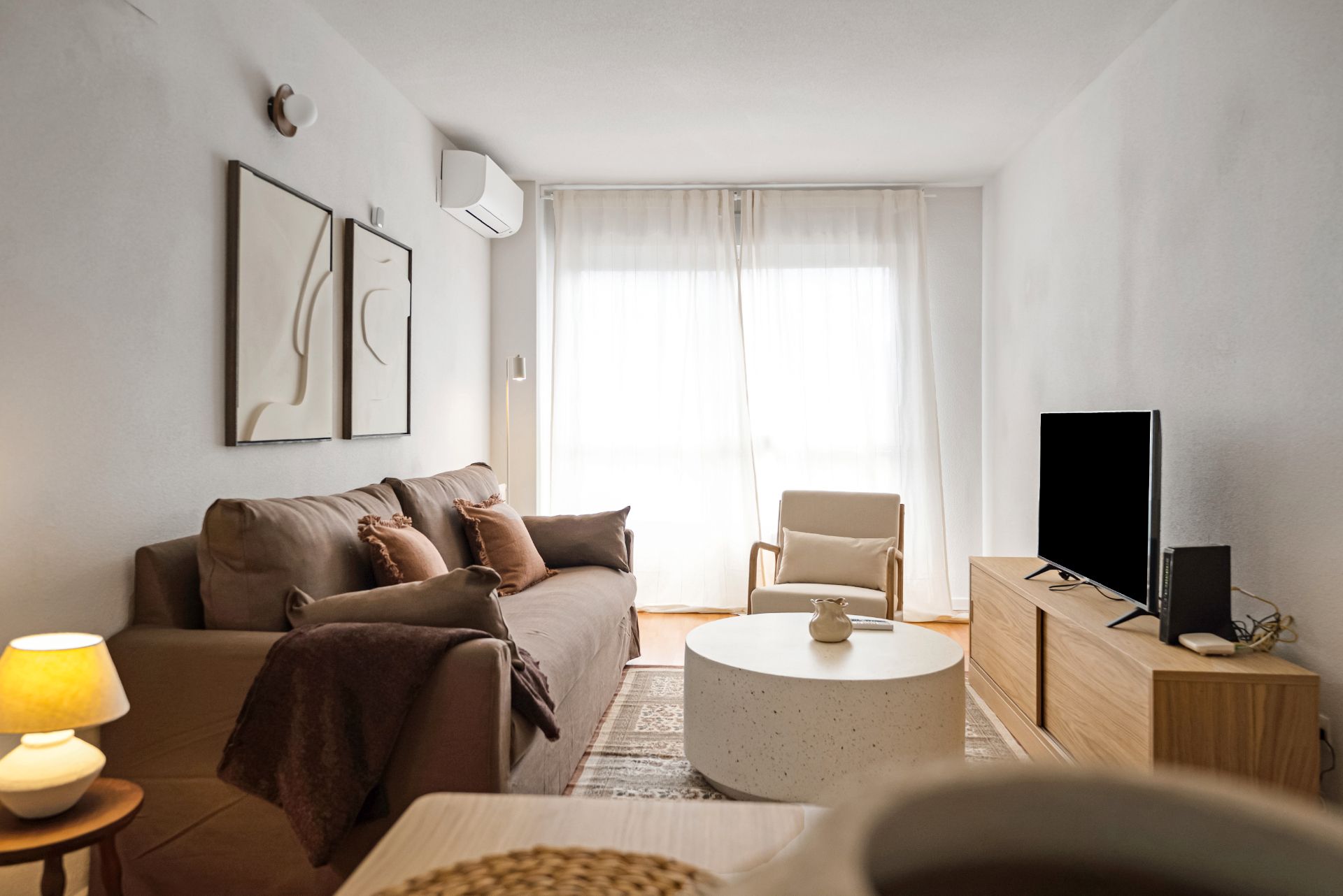 Sala d'estar de Apartament de lloguer en  Madrid Capital amb Aire condicionat, Calefacció i Parquet
