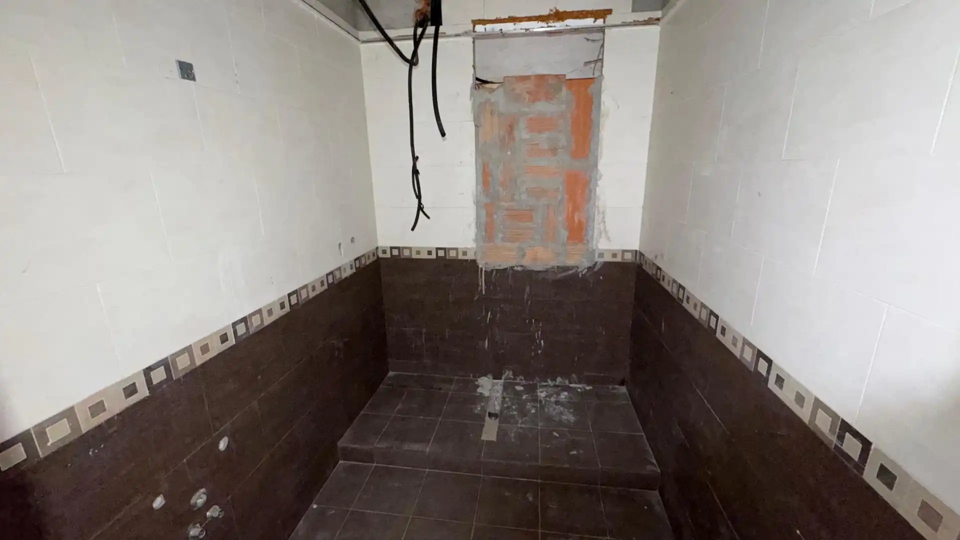 Bany de Casa o xalet en venda en Palafolls amb Jardí privat, Terrassa i Traster