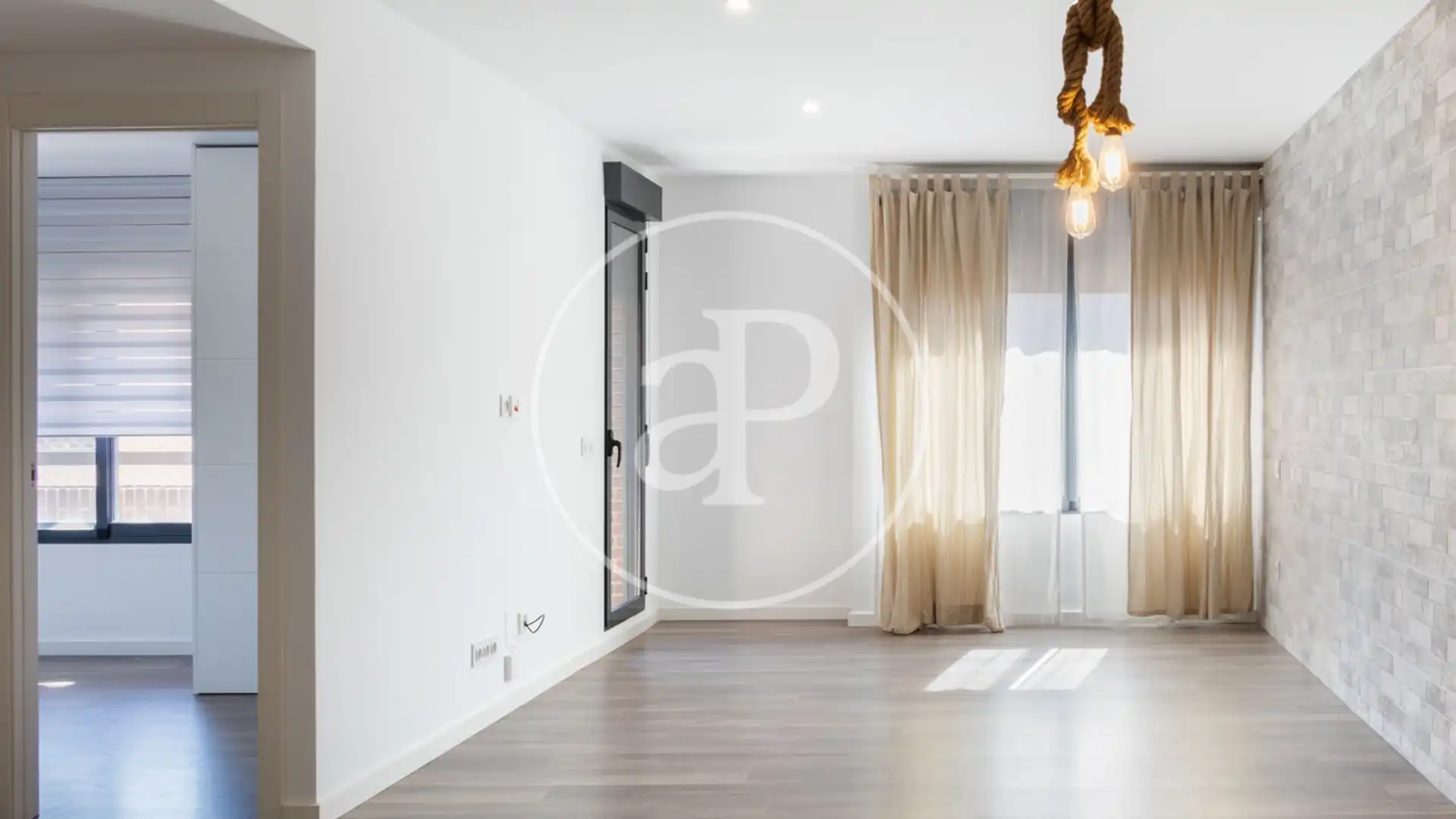 Sala de estar de Piso de alquiler en  Valencia Capital con Aire acondicionado, Calefacción y Balcón