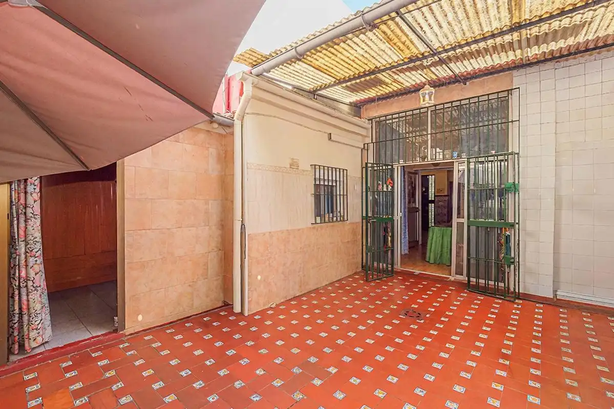 Casa adosada en venda en Sevilla amb Aire condicionat, Calefacció i Jardí privat