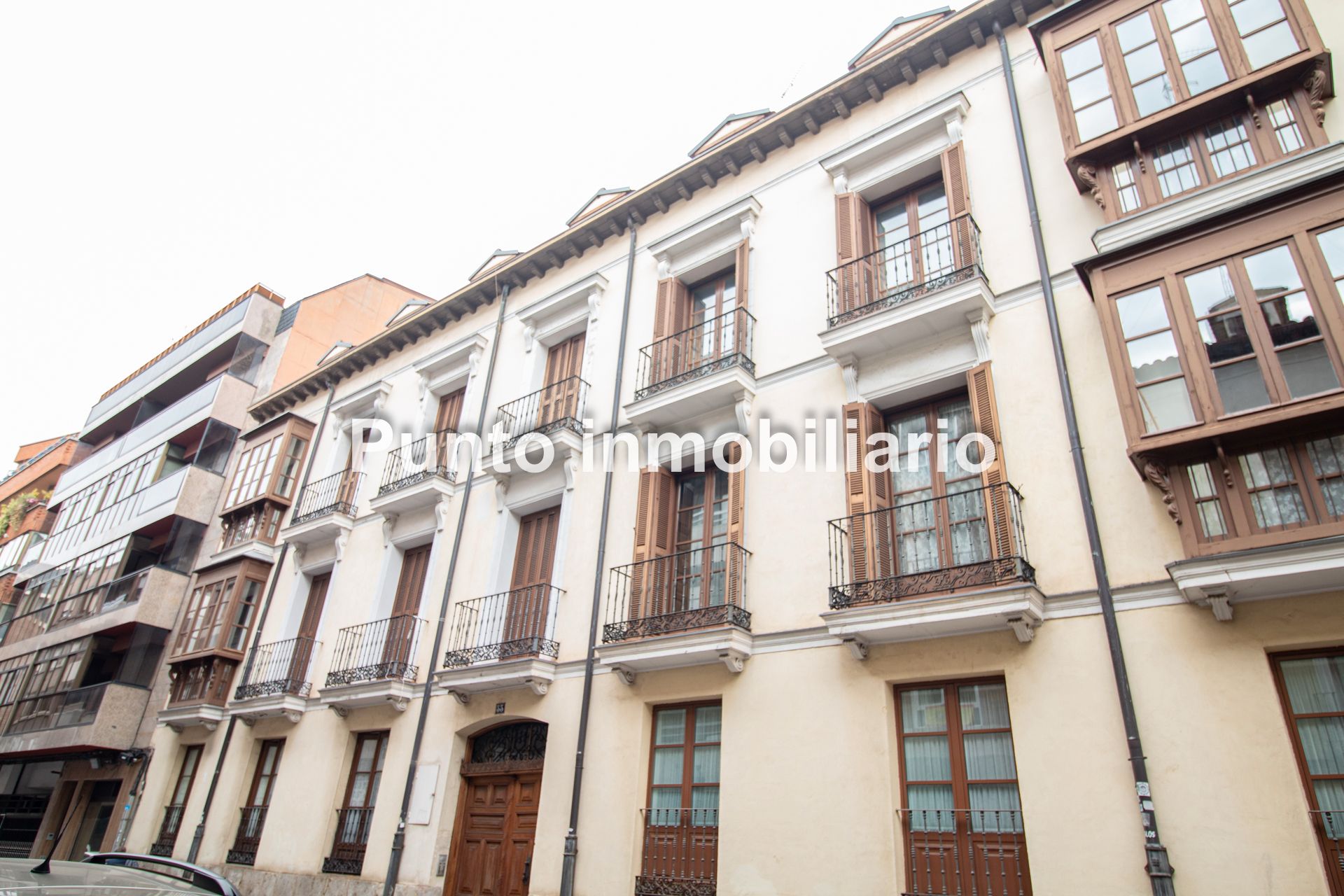 Exterior view of Flat to rent in Valladolid Capital  with Heating, Parquet flooring and Oven